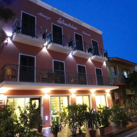 Otel Silvestrino 3*